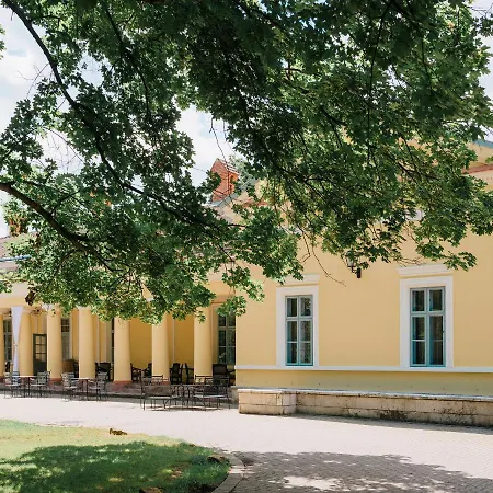 Fenyoharaszt Kastelyszallo Hotel 4*