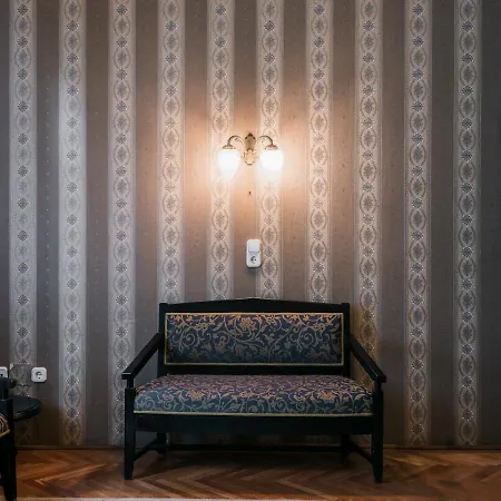 Fenyoharaszt Kastelyszallo 4*