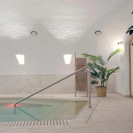Fenyoharaszt Kastelyszallo Hotel