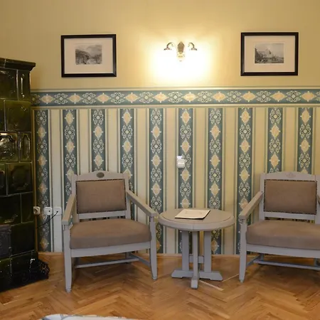 Fenyoharaszt Kastelyszallo 4* Verseg