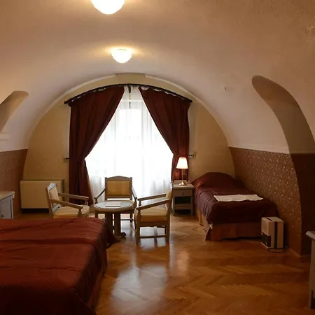 Hotell Fenyoharaszt Kastelyszallo
