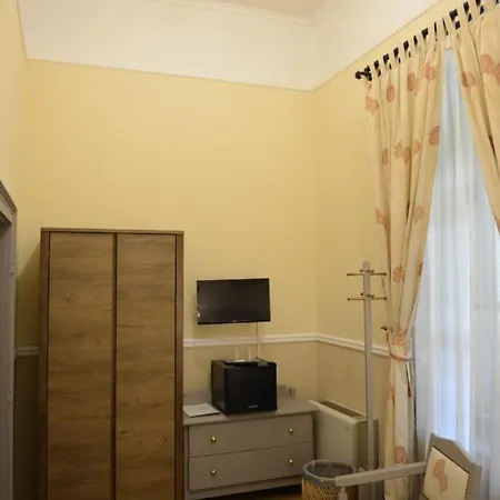 Fenyoharaszt Kastelyszallo Hotell 4*