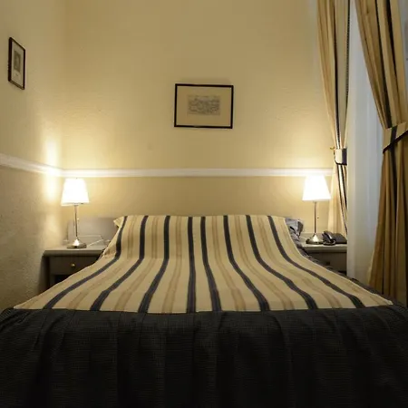 Hotell Fenyoharaszt Kastelyszallo