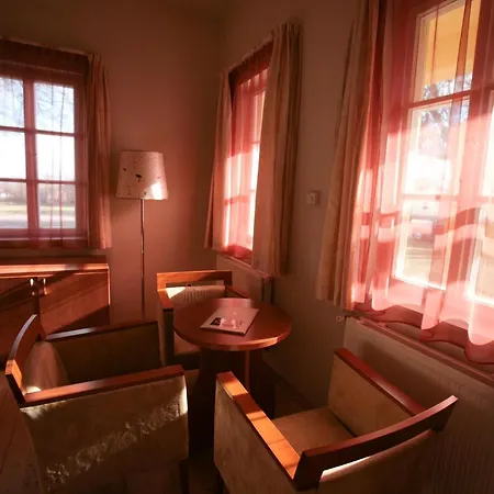 Hotell Fenyoharaszt Kastelyszallo